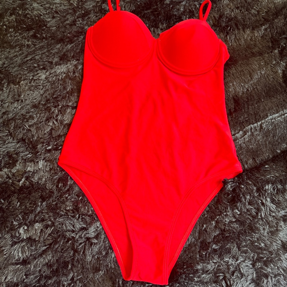 Traje baño rojo